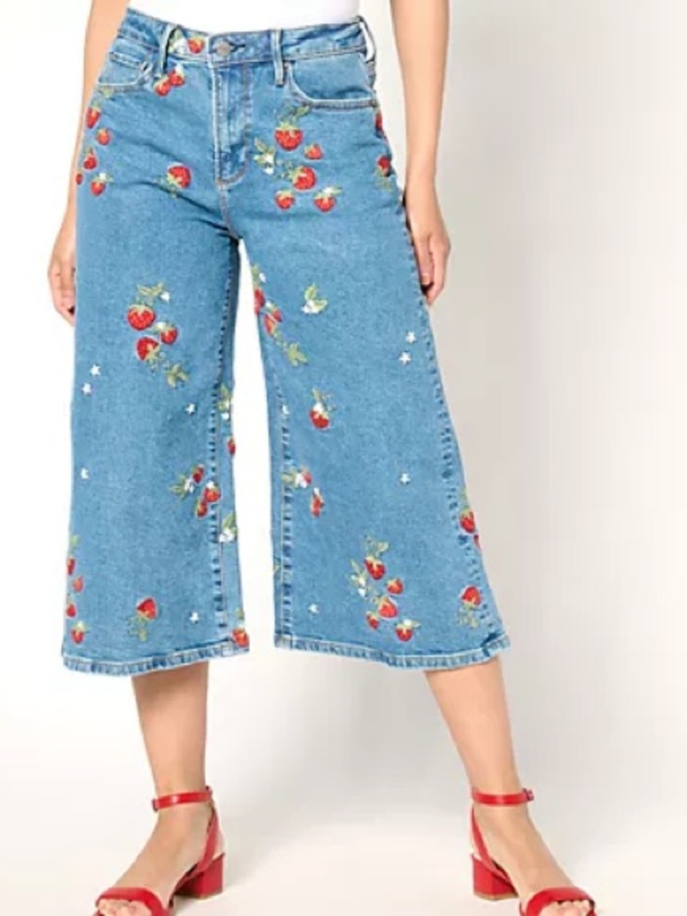 NWT Driftwood Women’s Amie Embroidered Strawberry Culotte Denim Jean